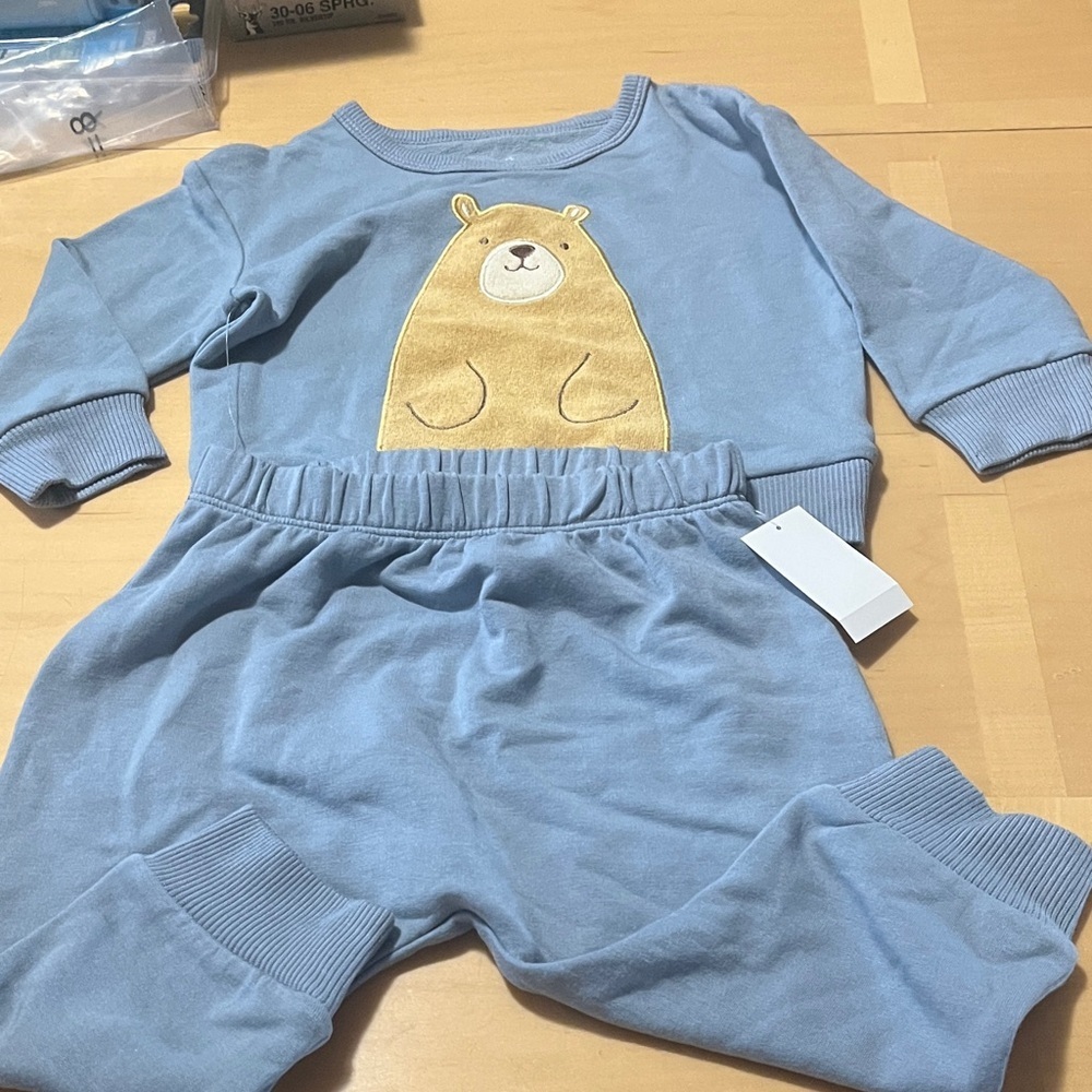 NWT-Blue Bear Print Baby Outfit